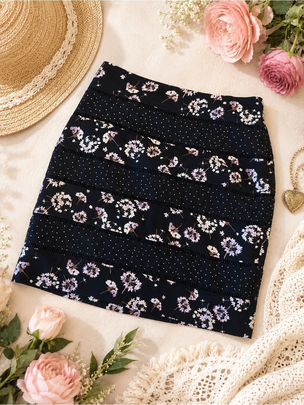 White House Black Market Black Floral Mini Skirt | Size 6